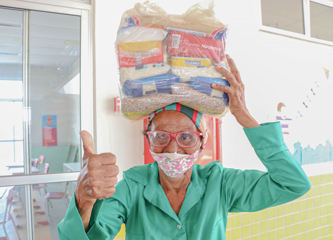 Prefeitura distribui mais de 3.500 cestas básicas na Semana Santa