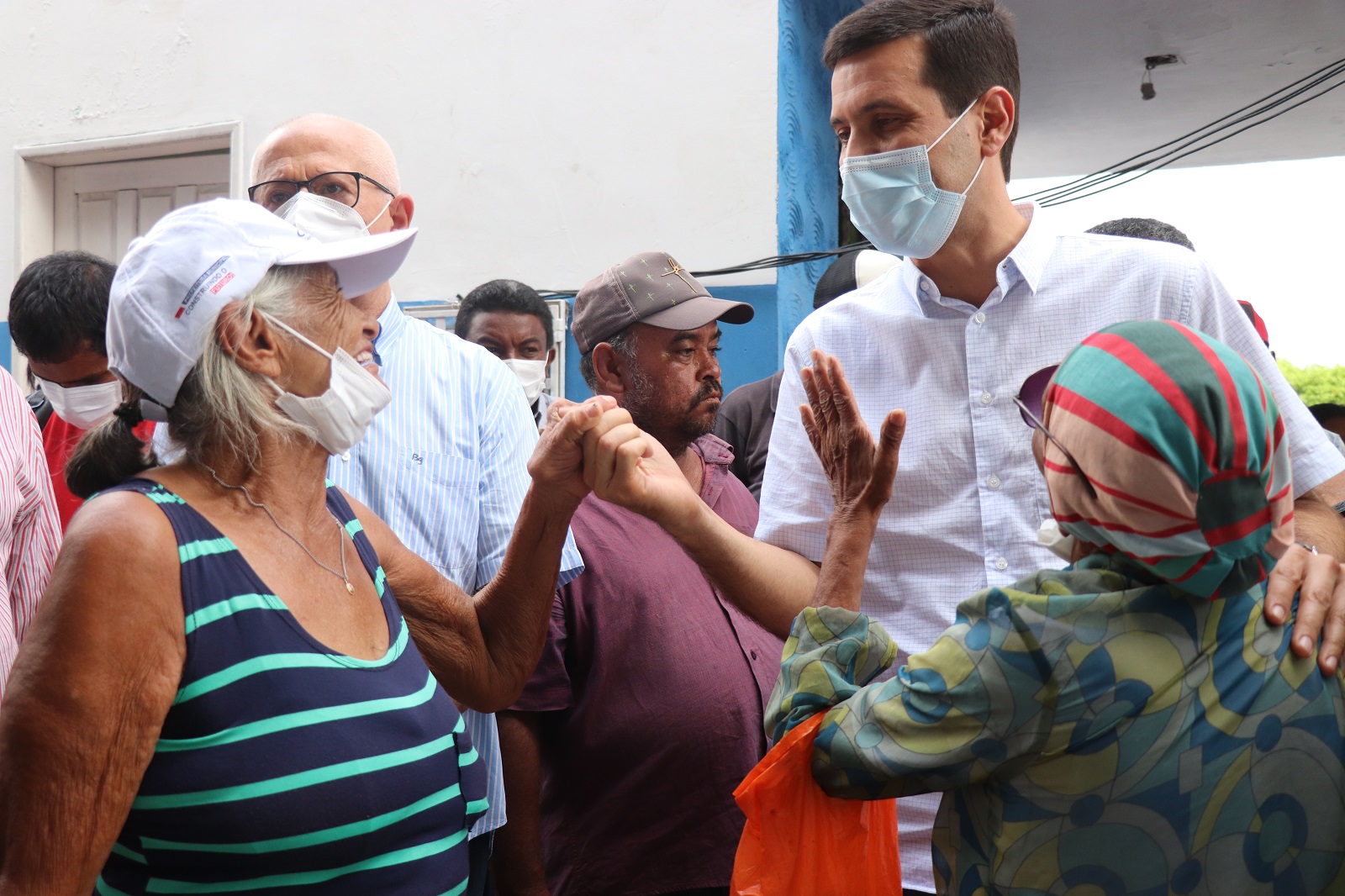 Prefeitura realiza entrega de 1.500 cestas de alimentos da campanha Natal Sem Fome