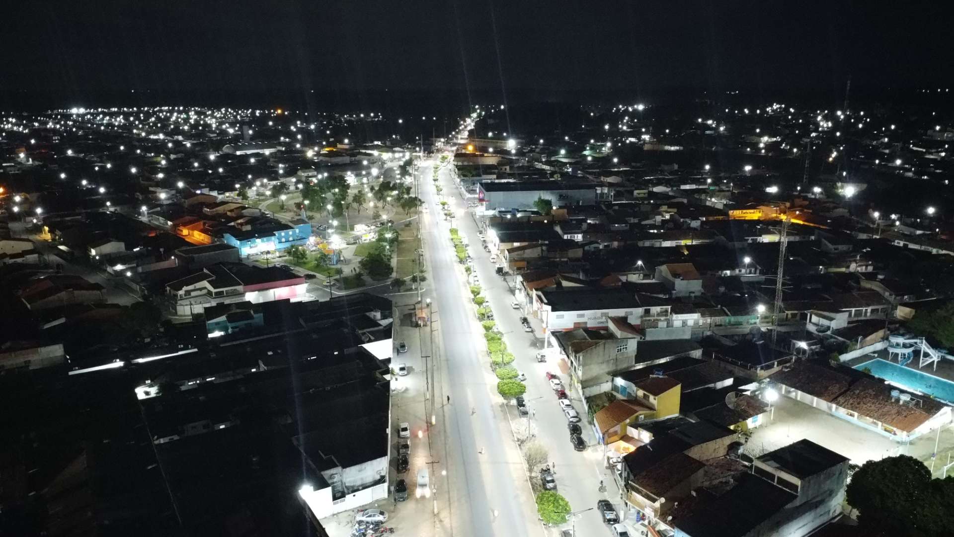 Prefeitura de Coruripe moderniza rede de iluminação pública e o município pode se tornar um dos primeiros de Alagoas a ter iluminação 100% de LED
