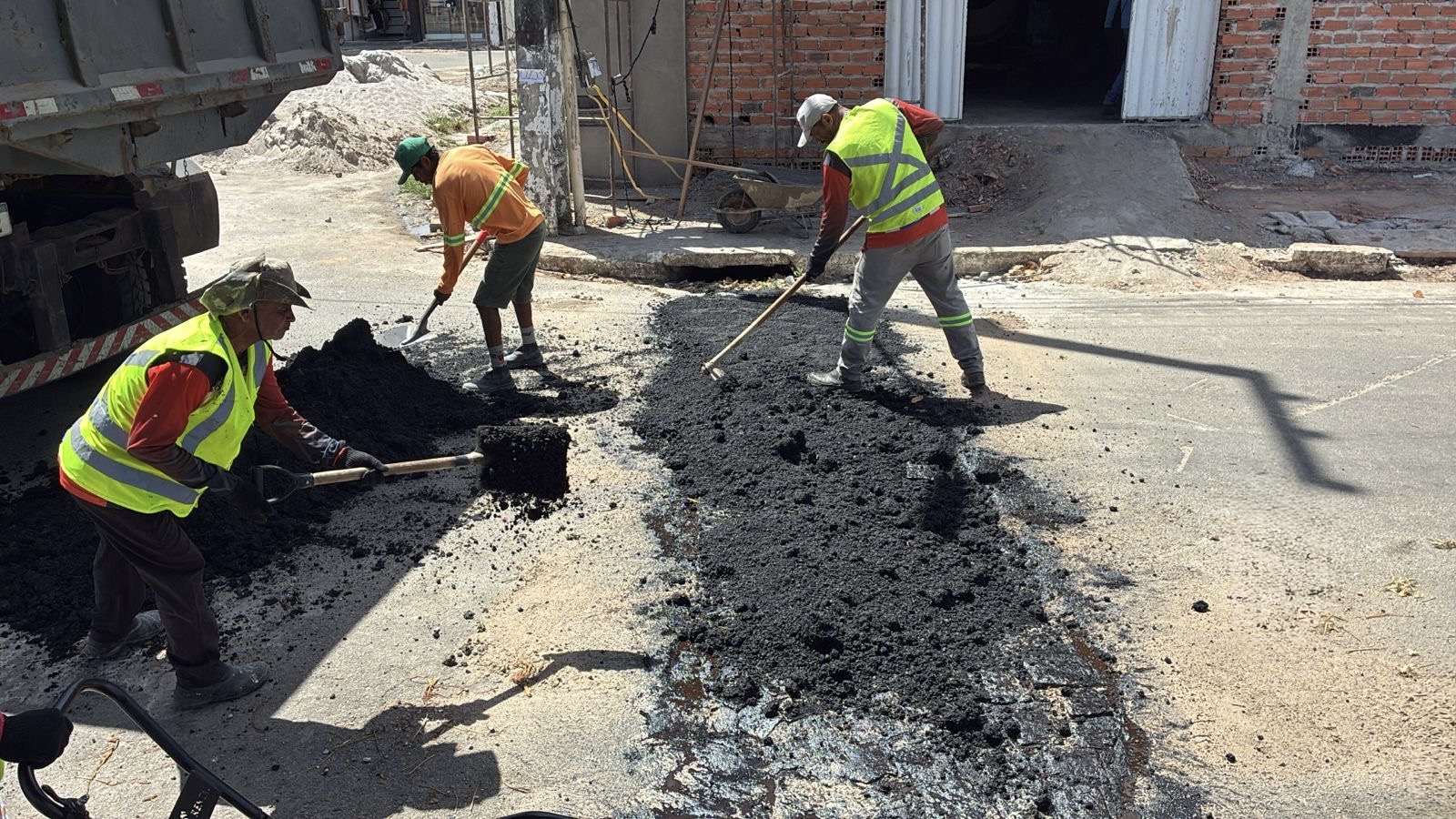 Prefeitura inicia mais uma etapa da Operação Tapa-Buraco para recuperação de vias