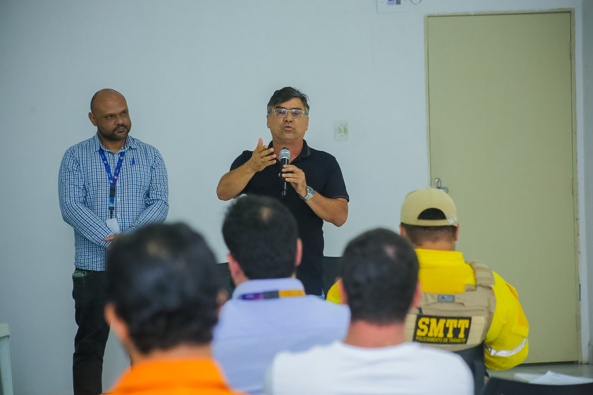 Coruripe lança projeto “Linha Direta” para organizar fiação em postes e reforçar segurança urbana