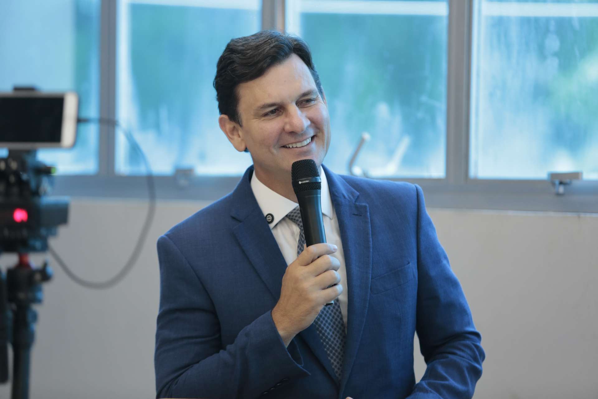 Prefeito Marcelo Beltrão destaca parceria com o Poder Legislativo durante Sessão Solene na Câmara Municipal