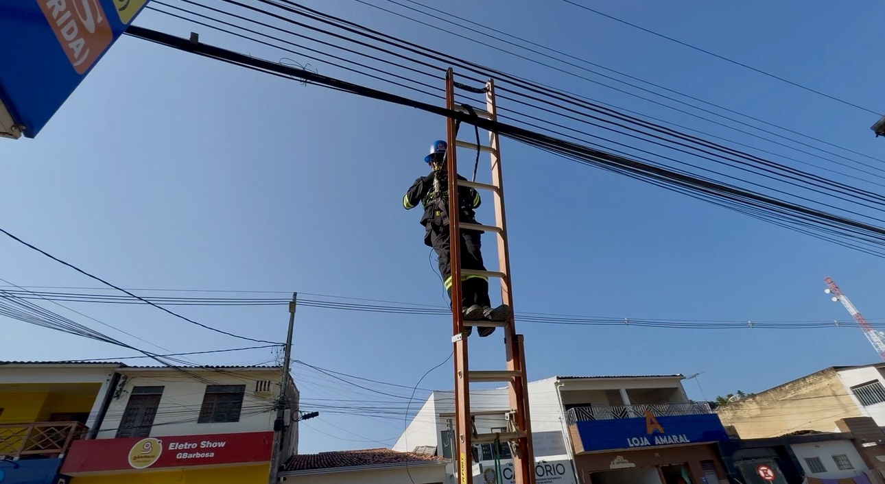 Projeto Linha Direta avança na organização da fiação aérea no Centro de Coruripe