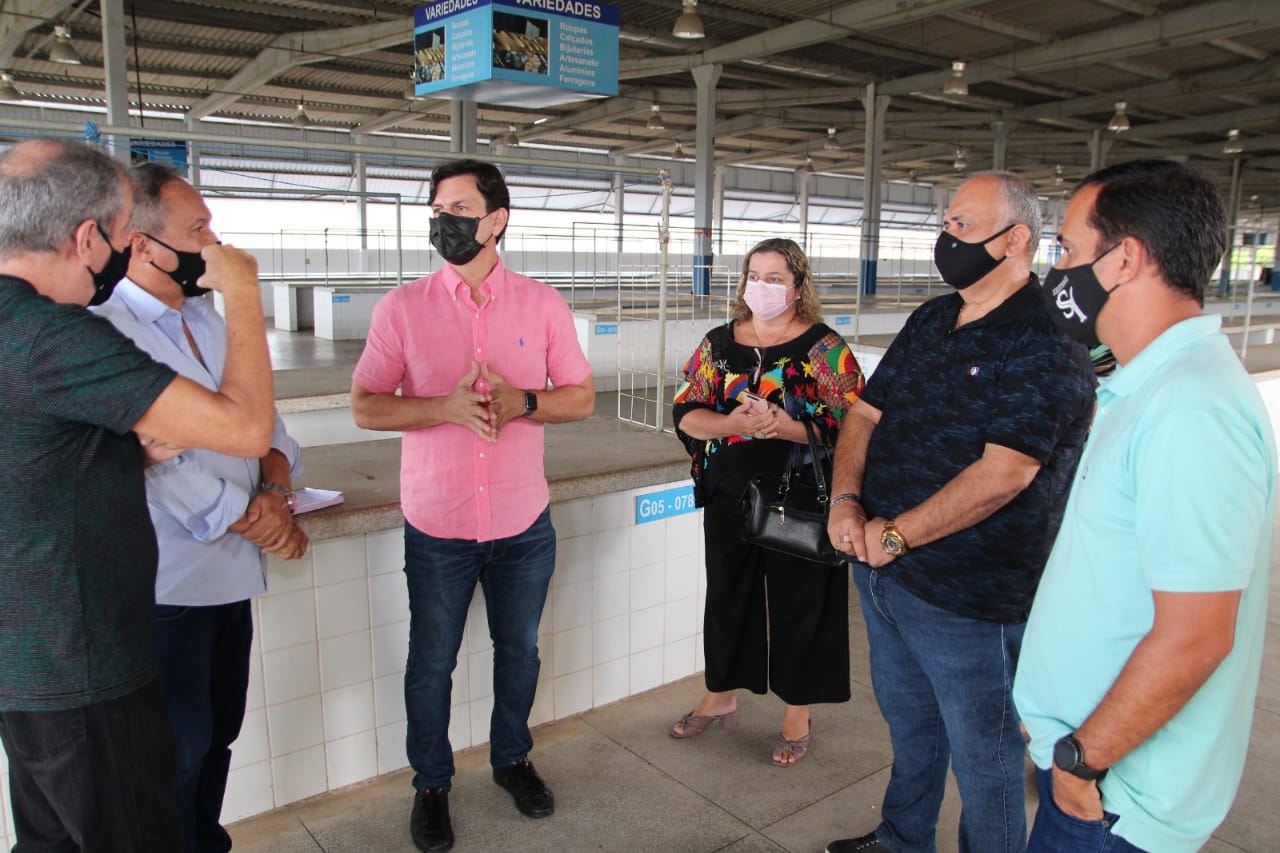 Prefeito Marcelo Beltrão recebe superintendente da Sedetur e apresenta projeto da Central de Abastecimento de Coruripe