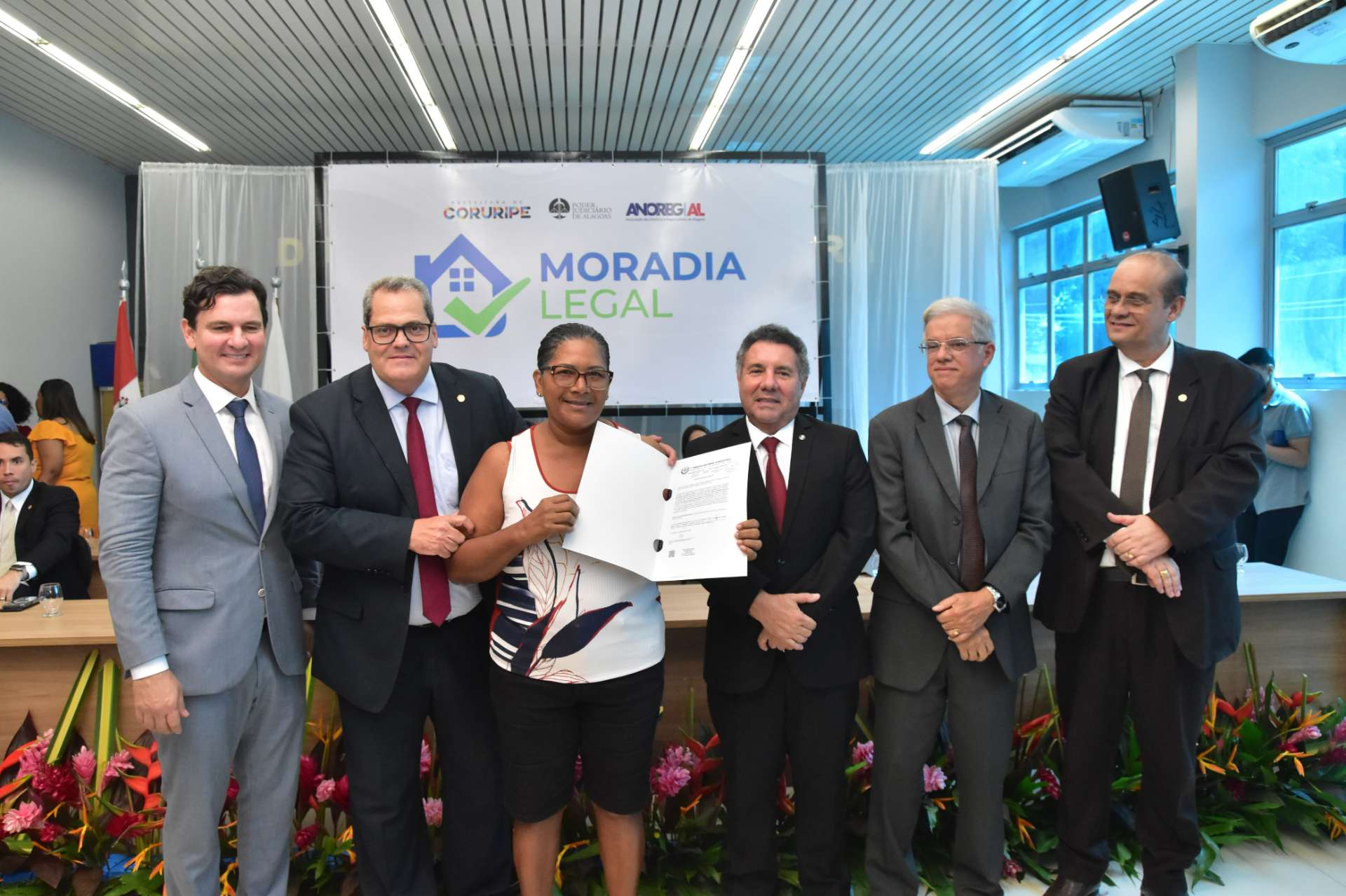 No dia do aniversário de Coruripe, Moradia Legal beneficia moradores com títulos de propriedade