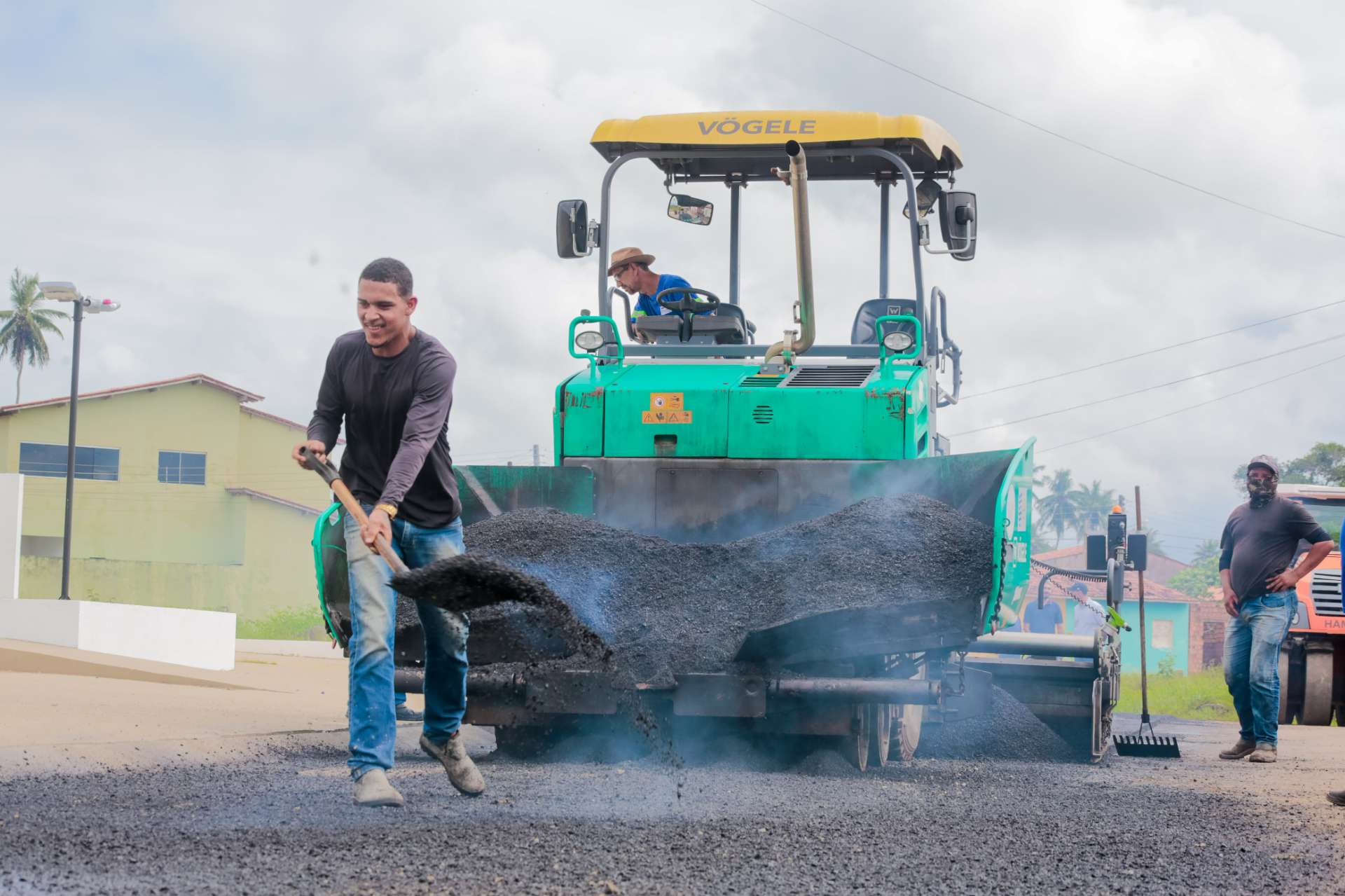 Programa Pavimenta Coruripe retoma obras no Conjunto Joaquim Beltrão: 26 ruas serão beneficiadas