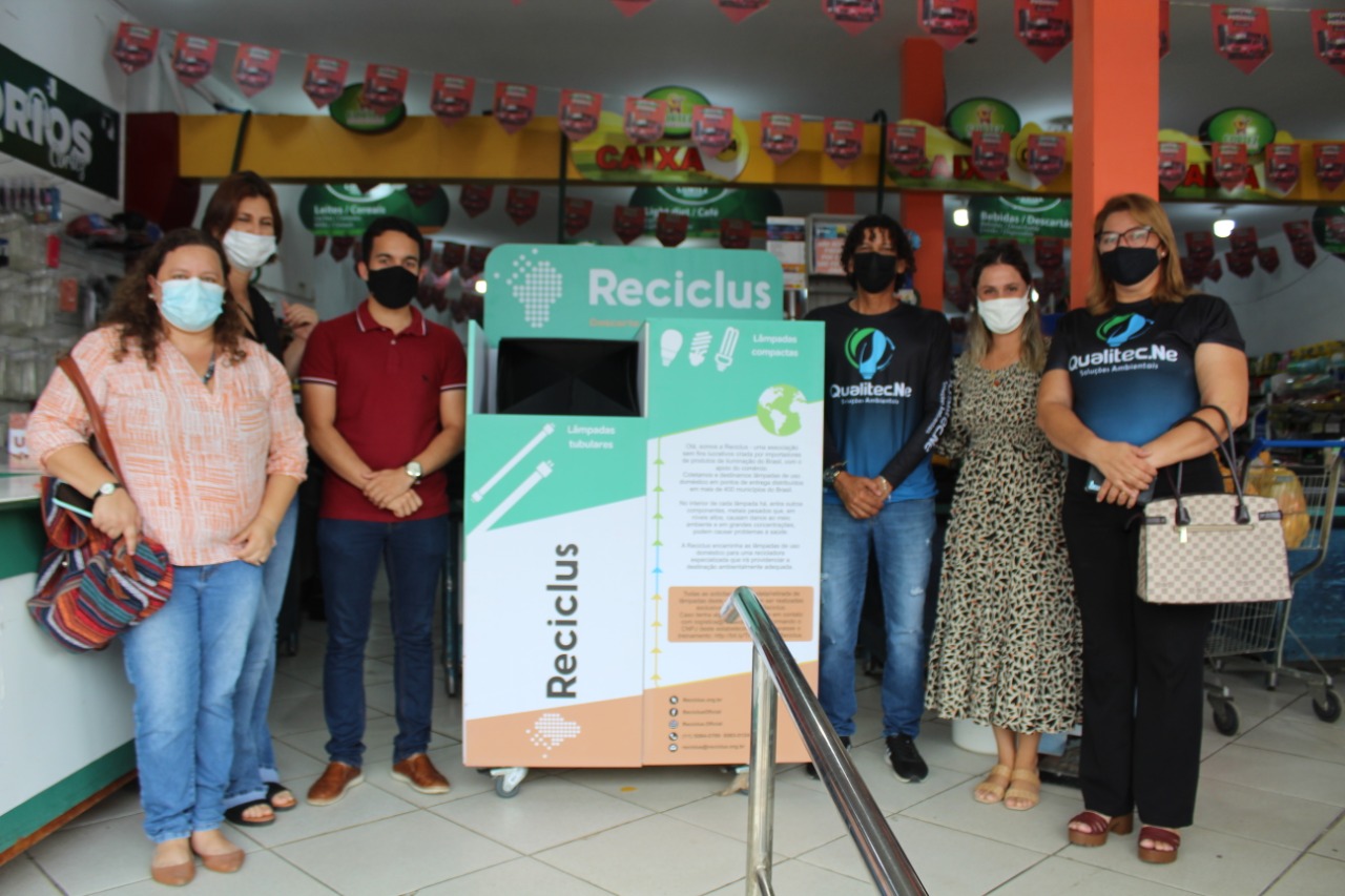Ponto de descarte correto de lâmpadas é inaugurado no Centro de Coruripe