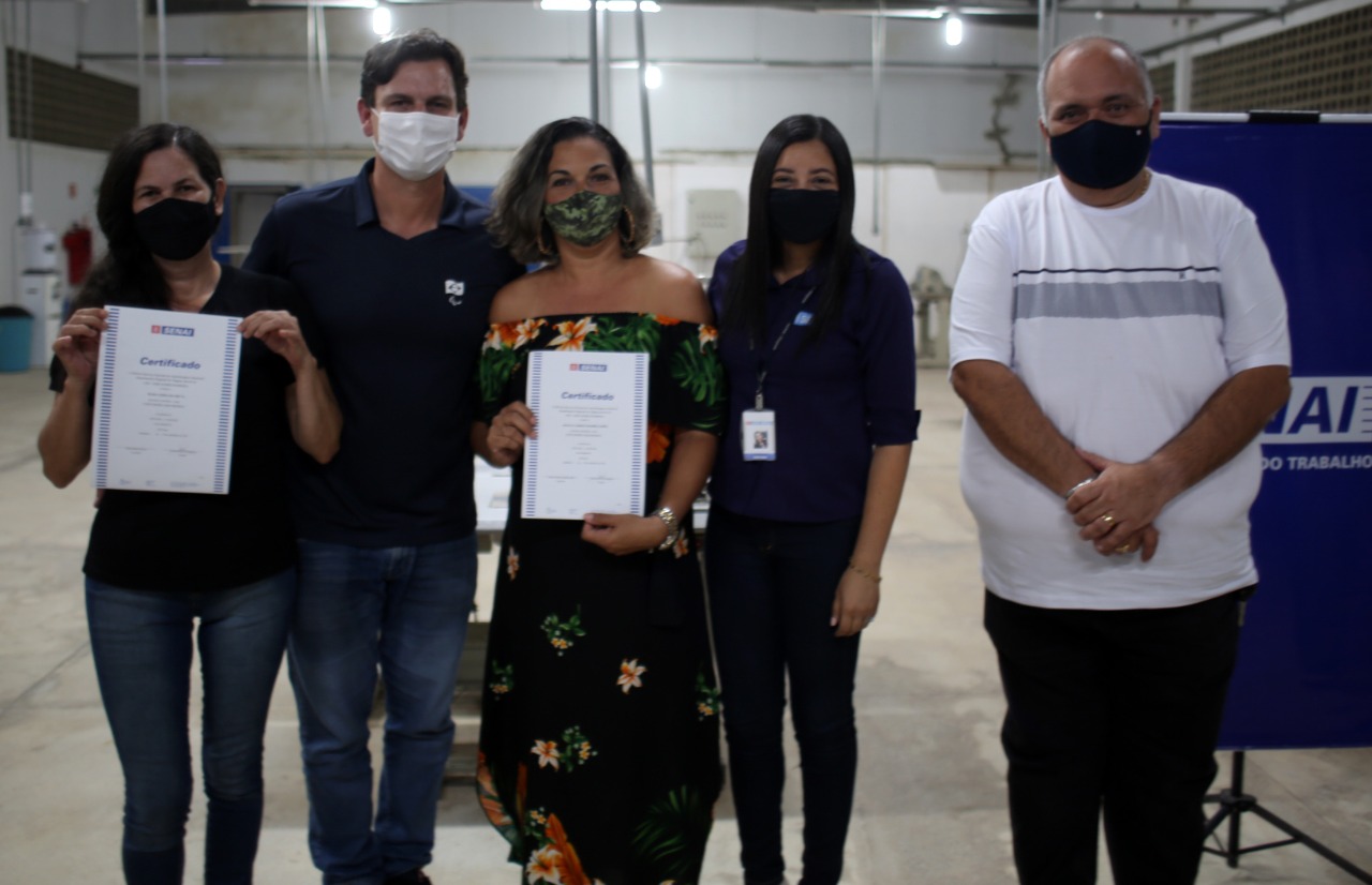 Prefeito Marcelo Beltrão participa do encerramento de Curso de Corte e Costura no Polo de Confecções