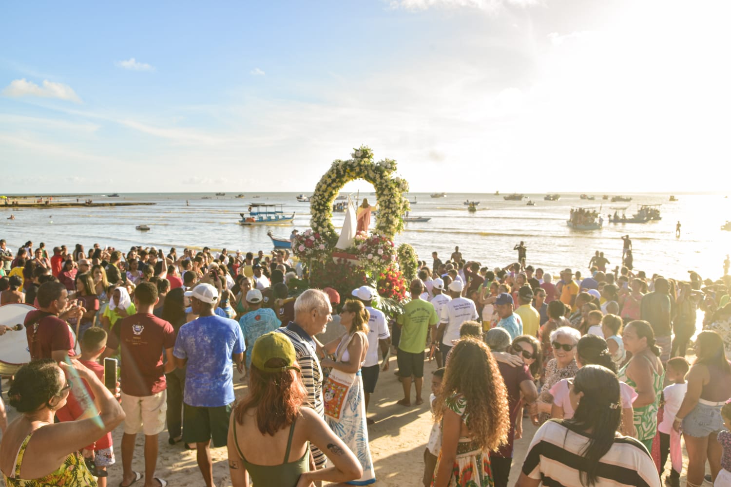Festejos de Bom Jesus dos Navegantes no Pontal de Coruripe atrai centenas de fiéis