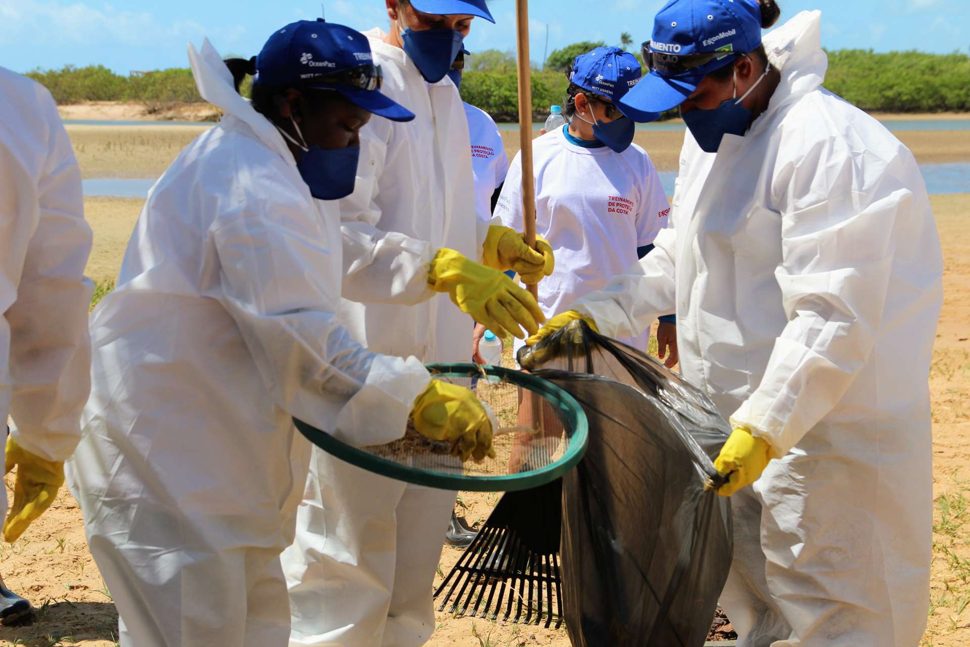 Moradores do povoado Barreiras passam por treinamento sobre Proteção de Costa