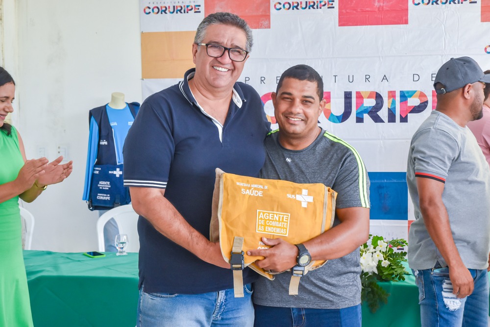 Secretaria de Saúde realiza entrega de kits de fardamentos a todos os agentes de Saúde e de Endemias de Coruripe