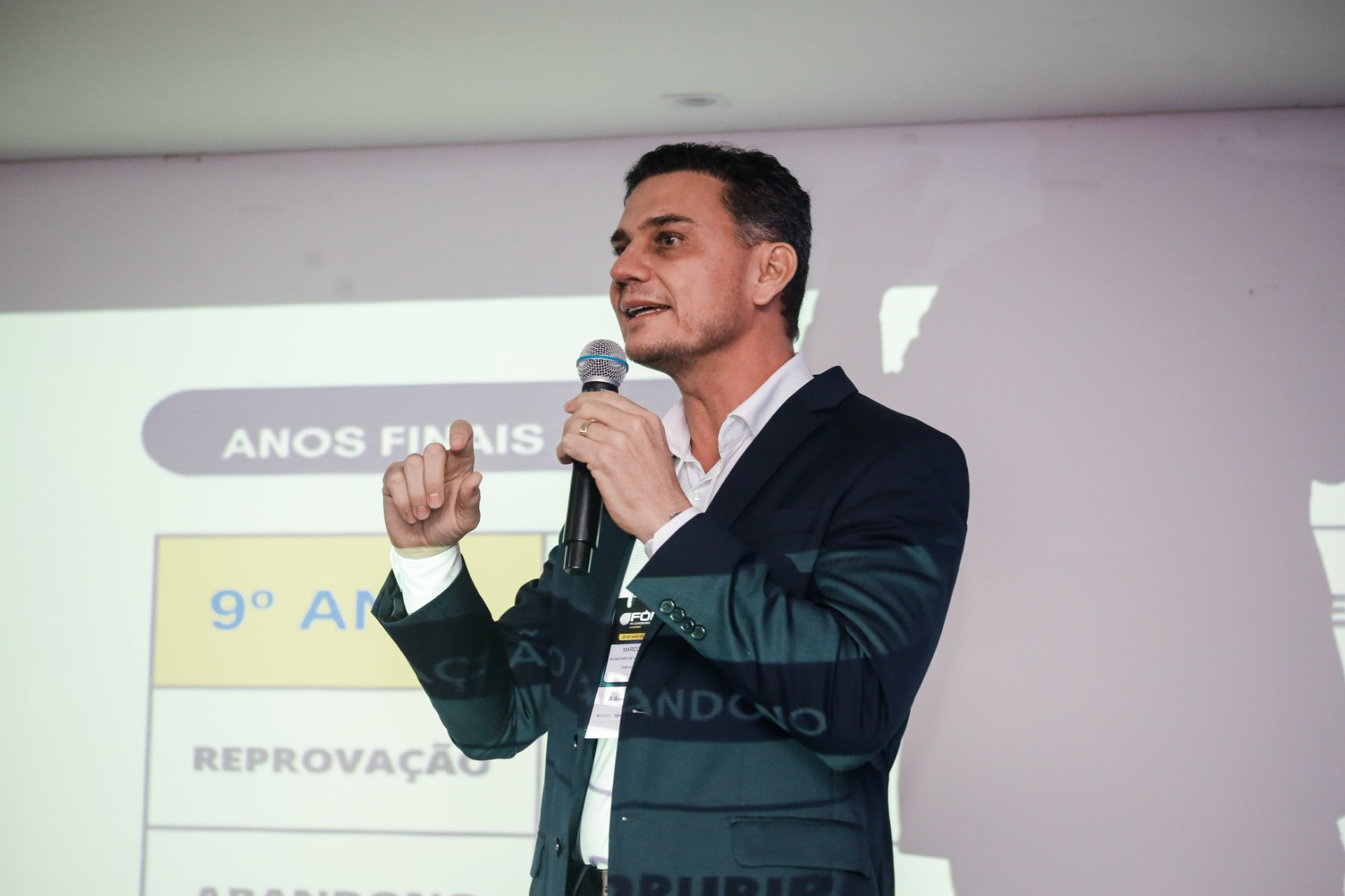 Marcos Beltrão destaca uso de tecnologia na educação de Coruripe durante Fórum de Cidades Digitais e Inteligentes