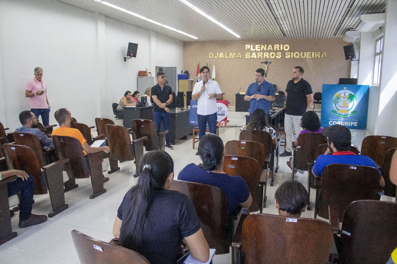 Empresários de Coruripe conhecem funcionamento do Cartão Cidadão