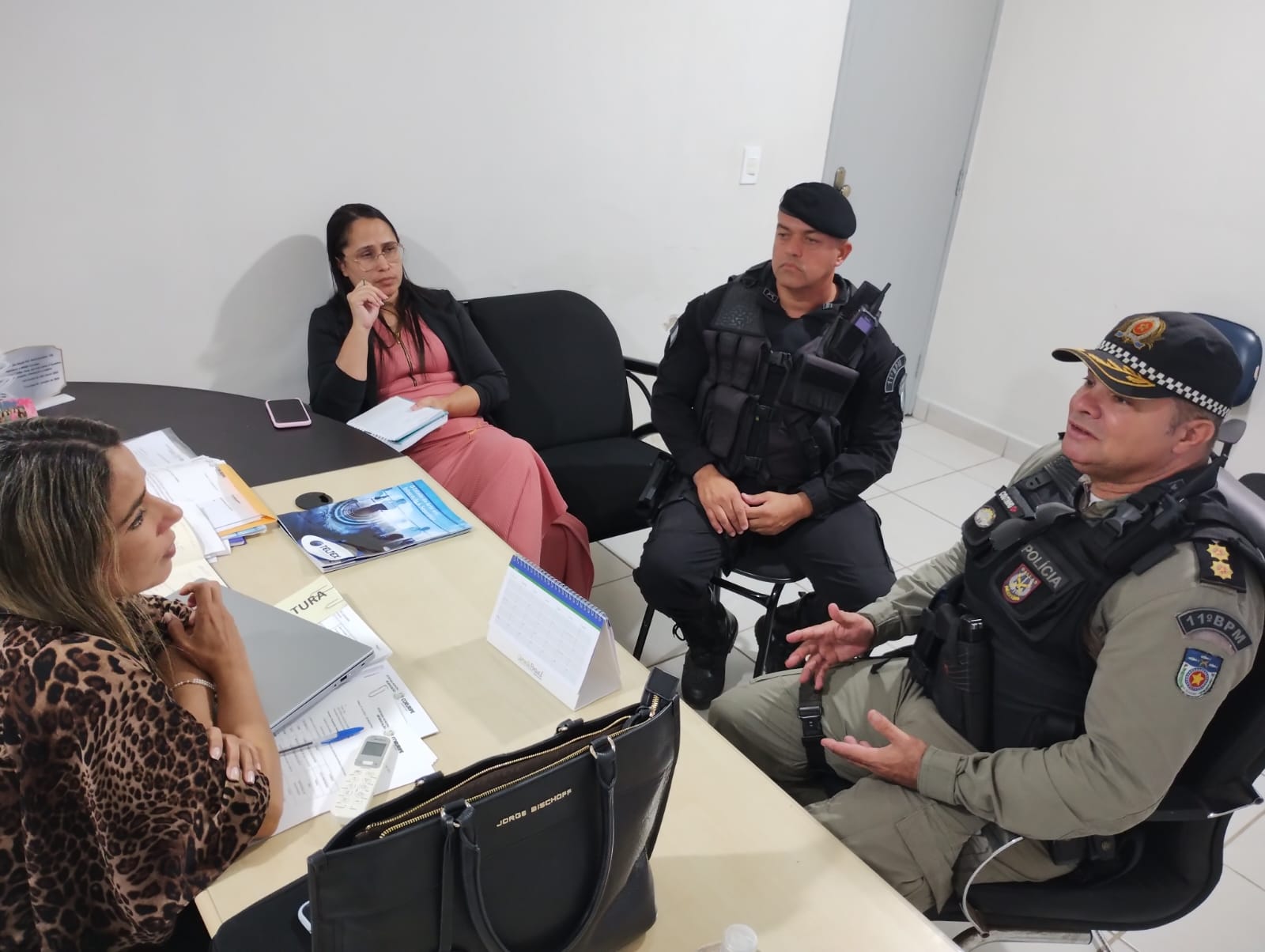 Secretária de Educação de Coruripe se reúne com comandante do 11º BPM
