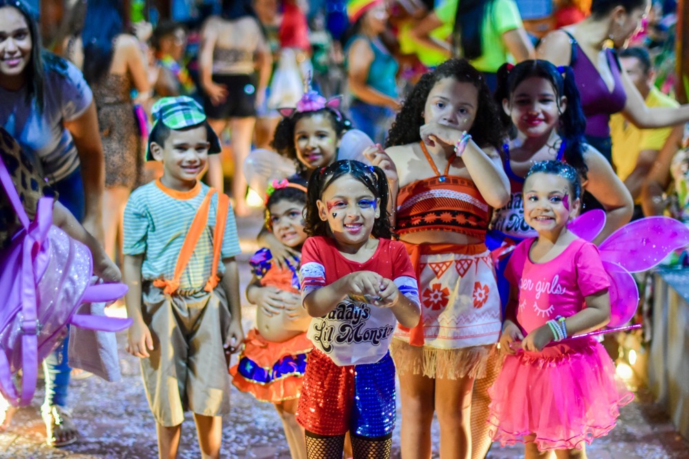 Bailinho à fantasia com Palhaço Hulkinho abre festejos carnavalescos de Coruripe