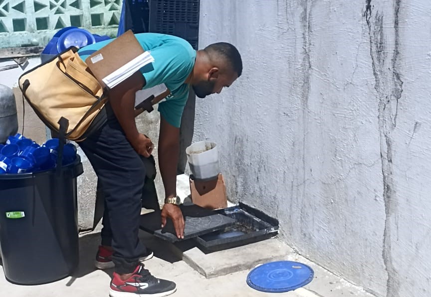 Agentes de endemias fazem inspeção contra Aeds aegypti em escolas de Coruripe