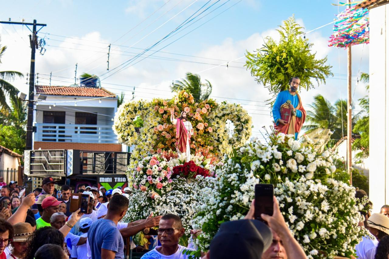 Tradição e Fé: Festa de Bom Jesus dos Navegantes no Pontal de Coruripe atrai centenas de fiéis