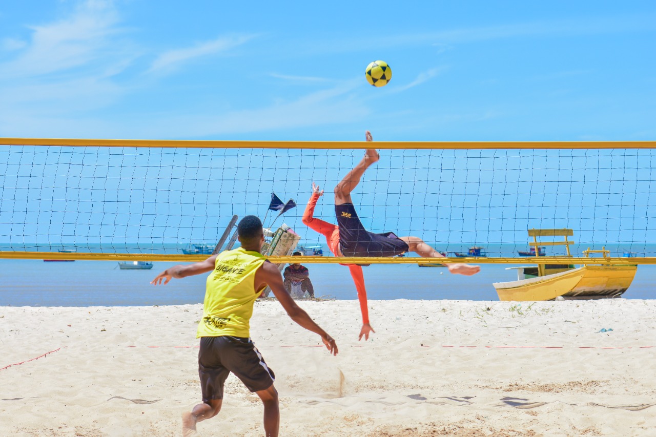 Projeto Verão Coruripe: 1º Torneio de Futevôlei movimenta Praia do PontaL e atrai dezenas de participantes