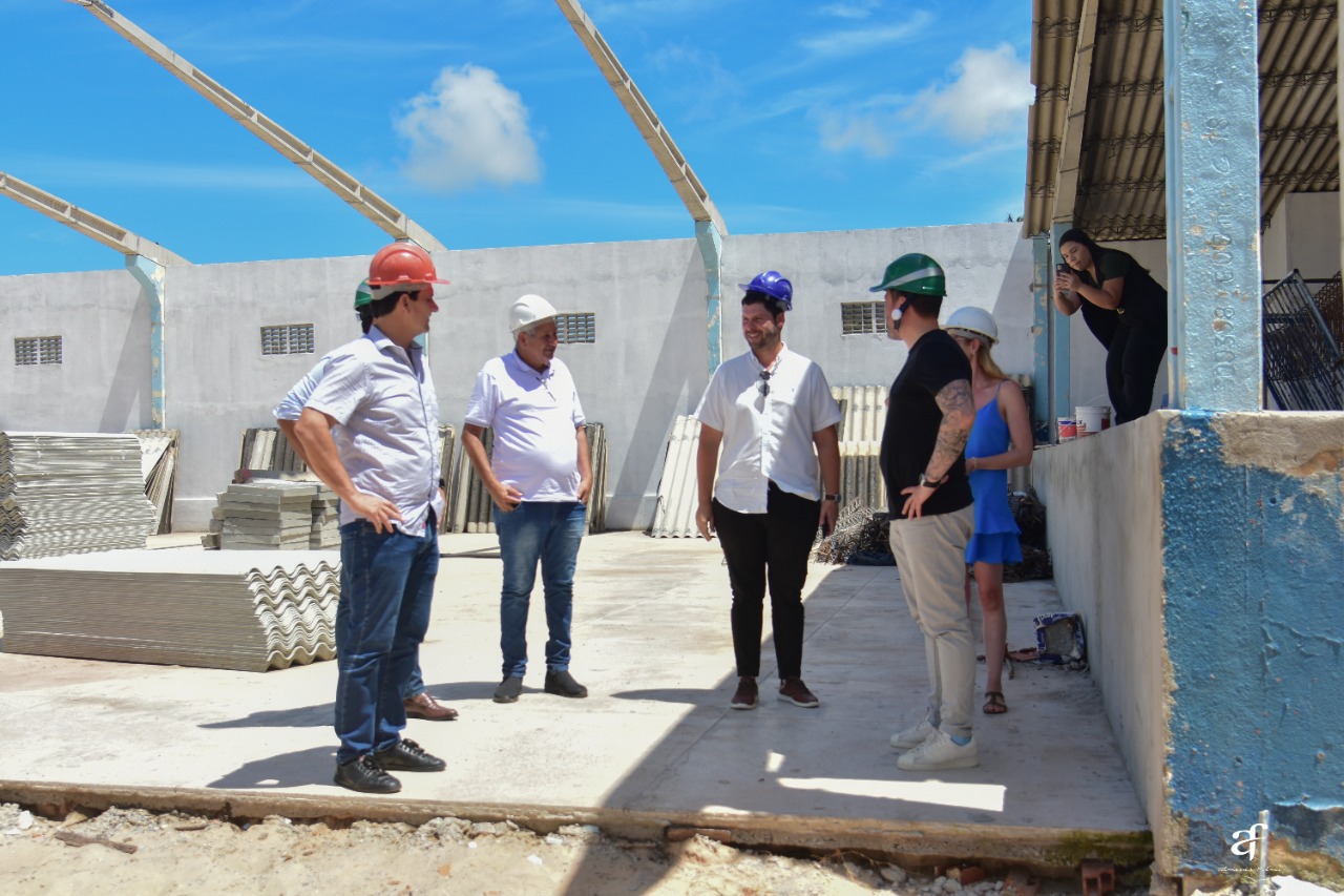 Prefeito Marcelo Beltrão acompanha avanço das obras da fábrica Mercosul Motores Elétricos
