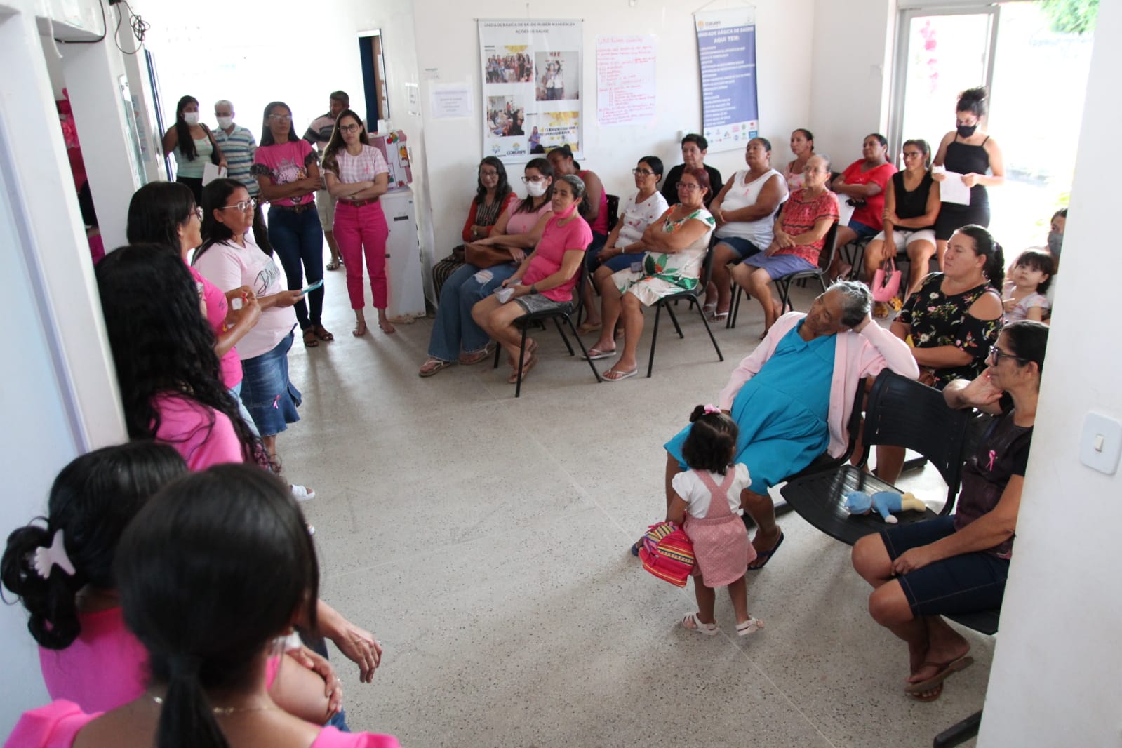 Outubro Rosa: Unidades Básicas de Saúde promovem ações de conscientização durante todo o mês