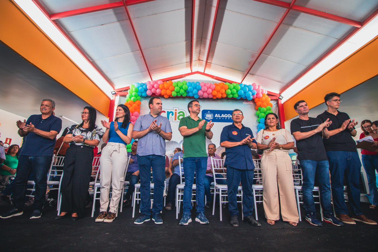 Governador de Alagoas prestigiou a programação da emancipação política de Palestina, à convite do prefeito Jaime do Mercado