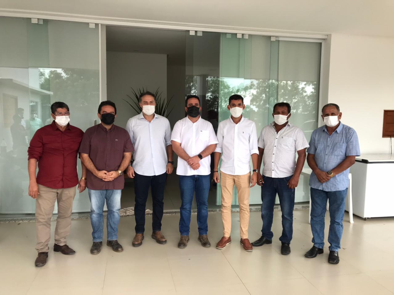 prefeitos celebram programas e benefícios estaduais para cidades do sertão