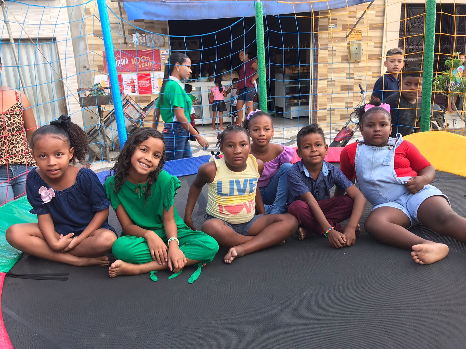 PREFEITURA DE PALESTINA FAZ A ALEGRIA DA CRIANÇADA NA FESTA DO DIA DAS CRIANÇAS