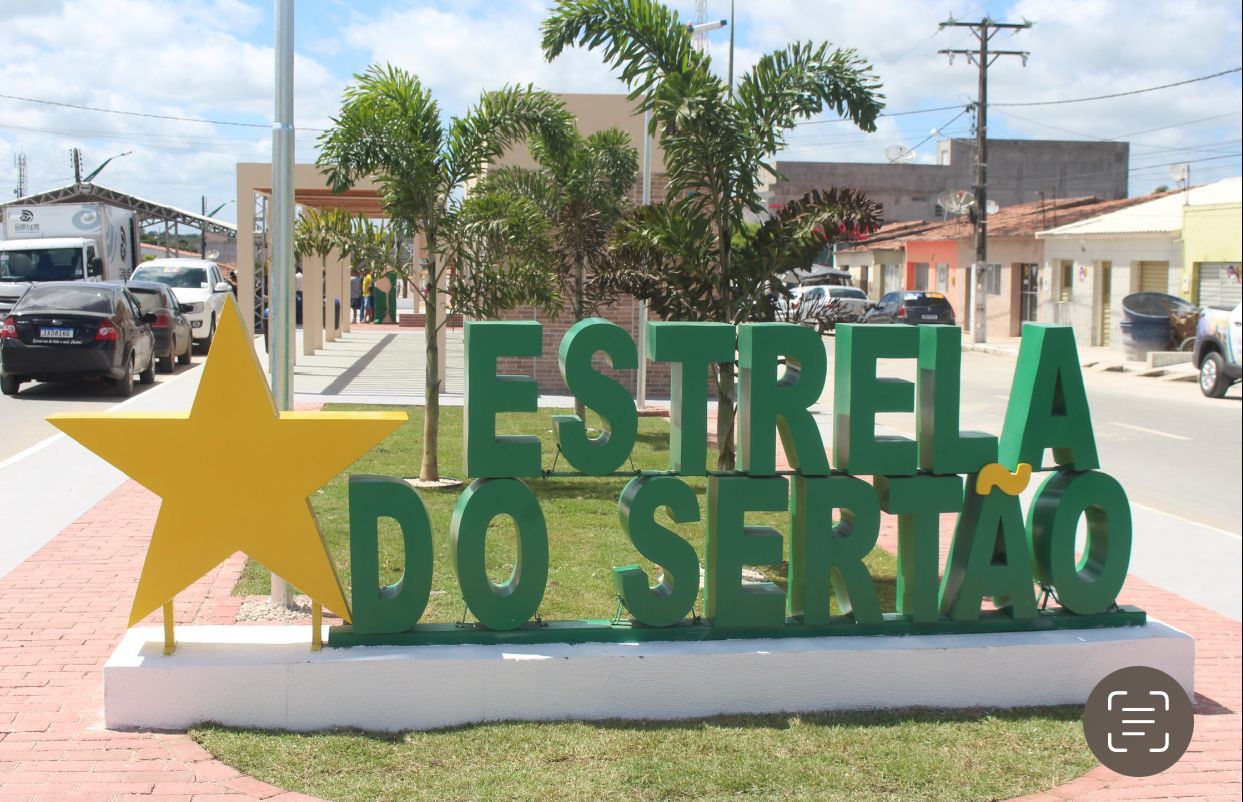 MAIS UMA PRAÇA ENTREGUE Á POPULAÇÃO