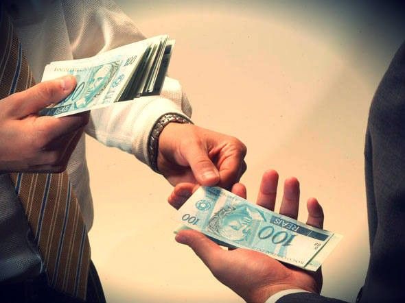 Prefeitura de Palestina paga salário dentro do mês trabalhado