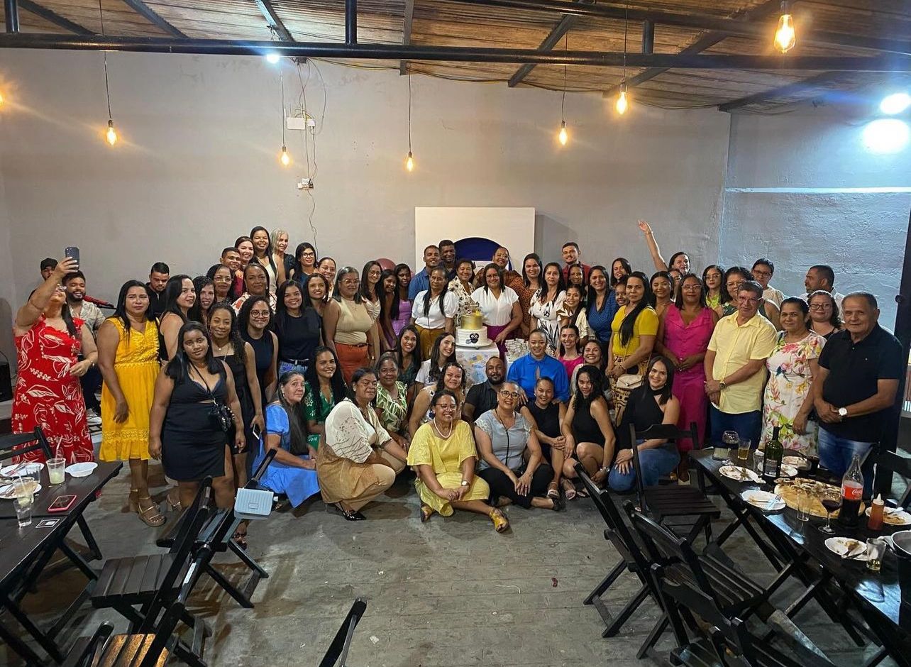 Prefeitura de Palestina promove festa em comemoração ao Dia do Professor