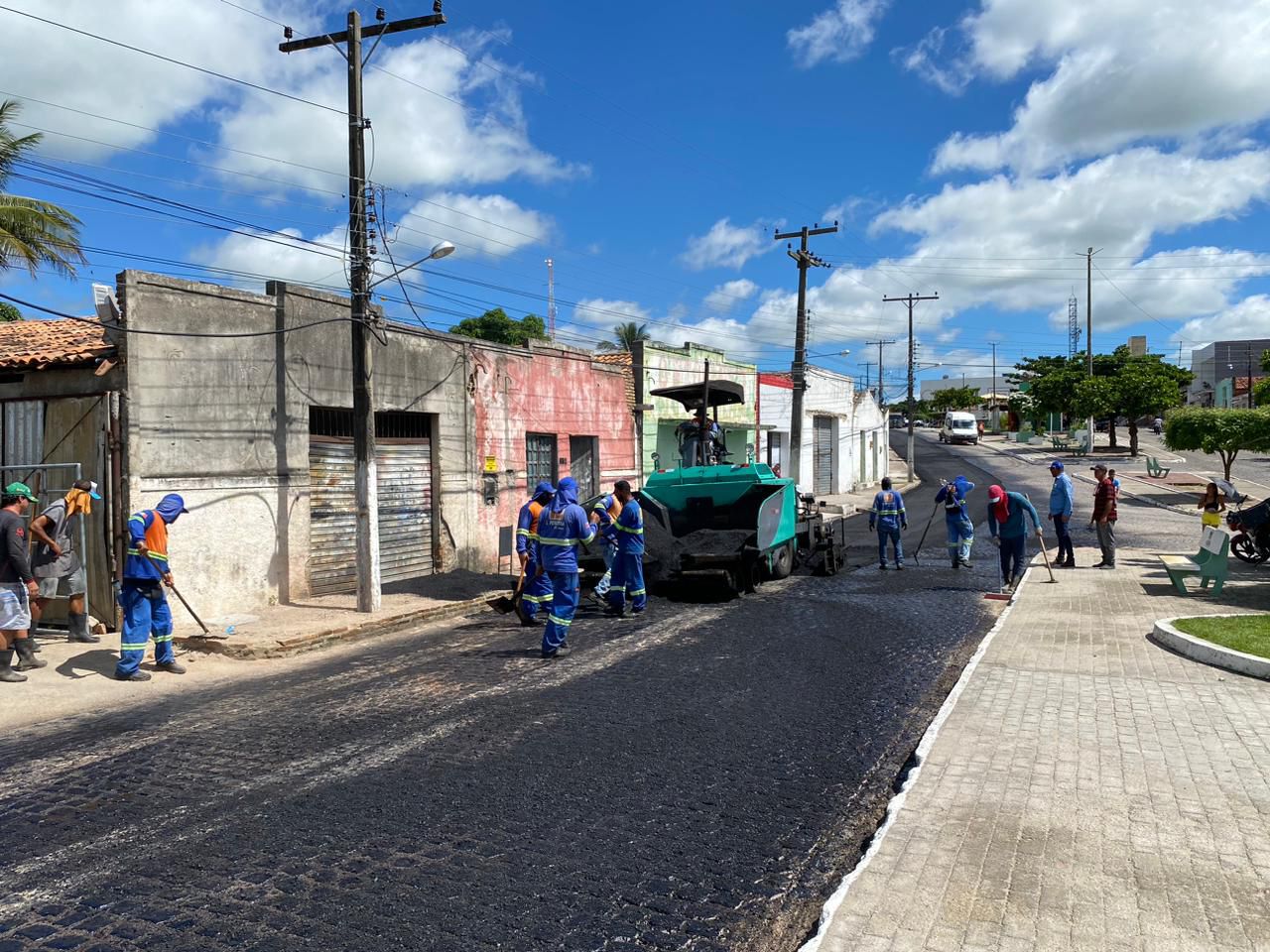 Prefeitura de Palestina e Governo de Alagoas pavimentam 3Km de vias públicas