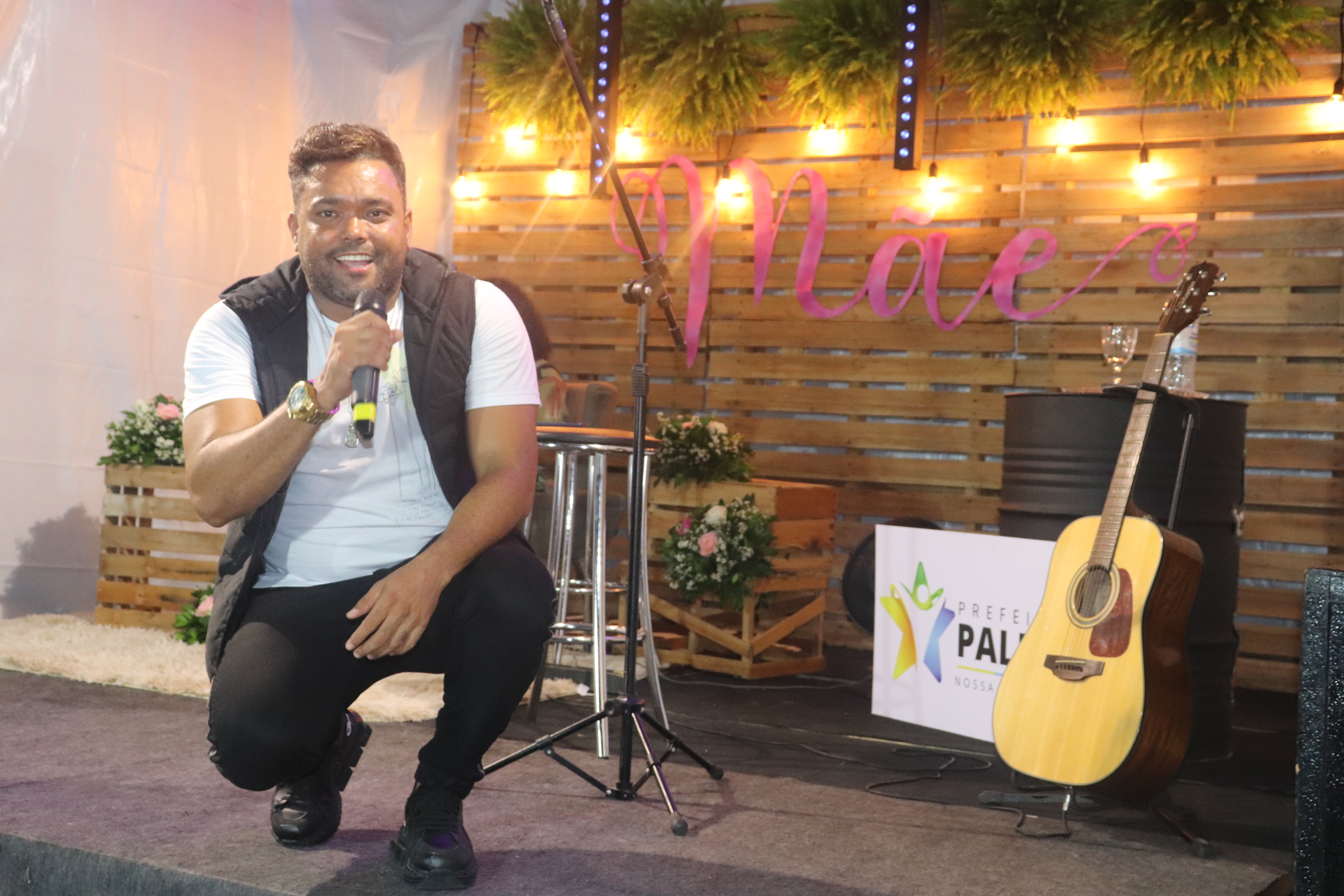 Hoje é dia de #tbt e não poderíamos deixar de relembrar essa Live Show que ficará na história do dia das mães em Palestina.