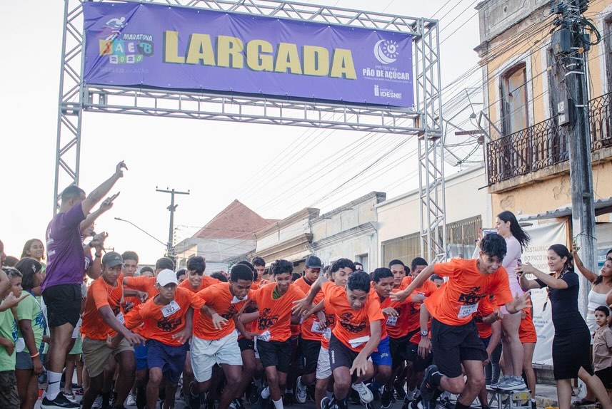 Maratona SAEB 2025 promove aprendizado, saúde e integração entre estudantes de Pão de Açúcar