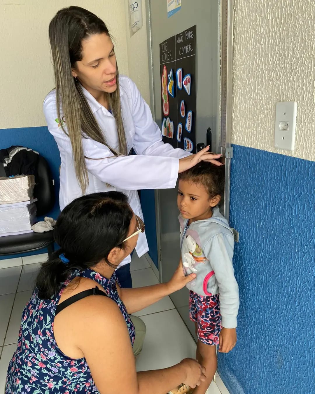 AÇÃO DA SECRETARIA MUNICIPAL DE SAÚDE E EDUCAÇÃO NA CRECHE DEP. CECI CUNHA
