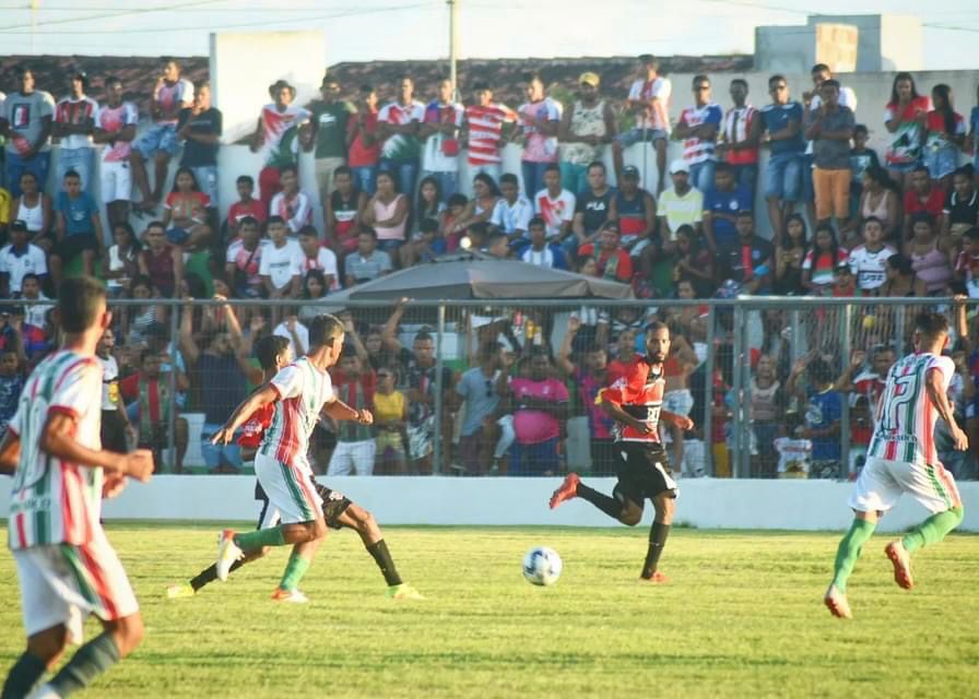 DOMINGÃO DE CASA CHEIA E BONS JOGOS VÁLIDOS PELA SEGUNDA RODADA DO CAMPEONATO MUNICIPAL DE FUTEBOL  AMADOR