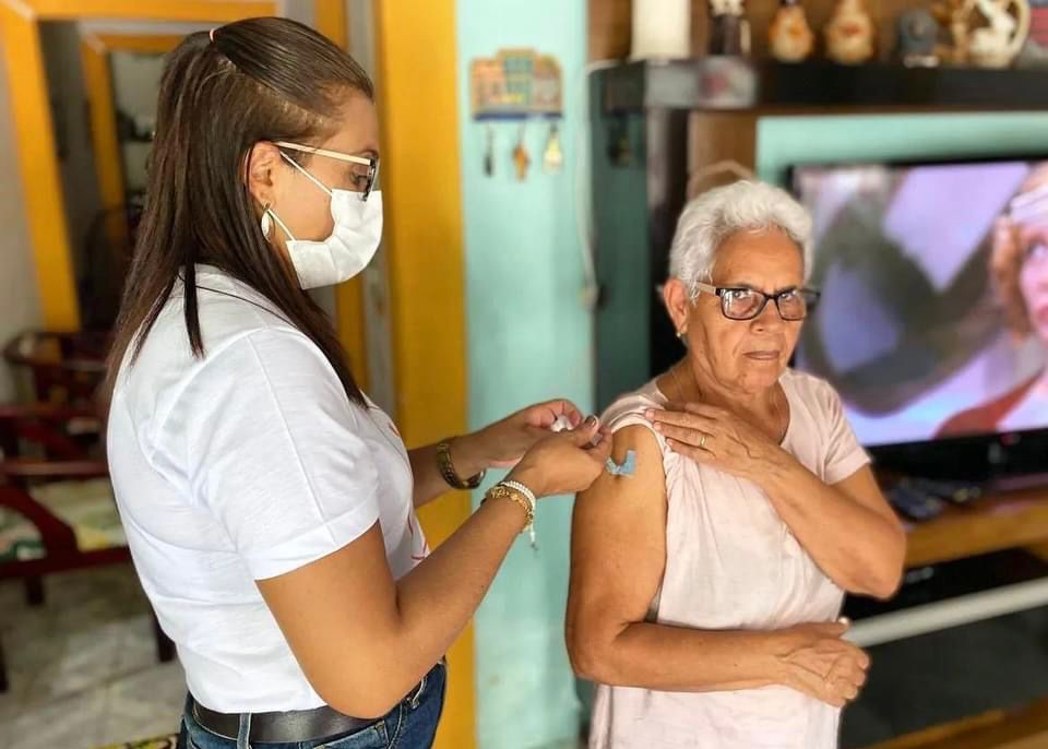 VACINAÇÃO DE IDOSOS 60+E TRABALHADORES DA SAÚDE CONTRA A GRIPE ( INFLUENZA)