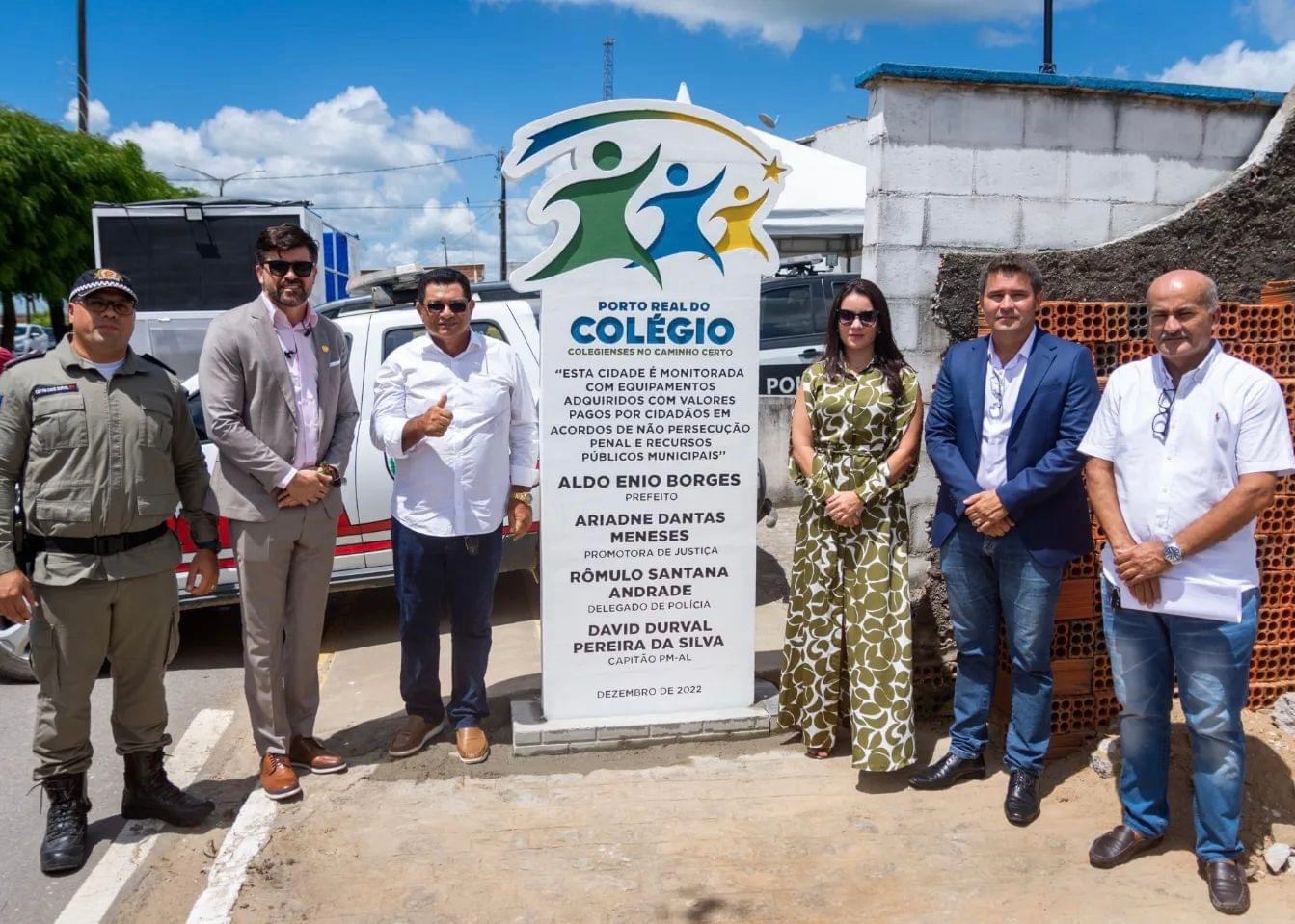 PREFEITO ALDO POPULAR PARTICIPA DE INAUGURAÇÃO DO SISTEMA DE MONITORAMENTO DE PORTO REAL DO COLÉGIO
