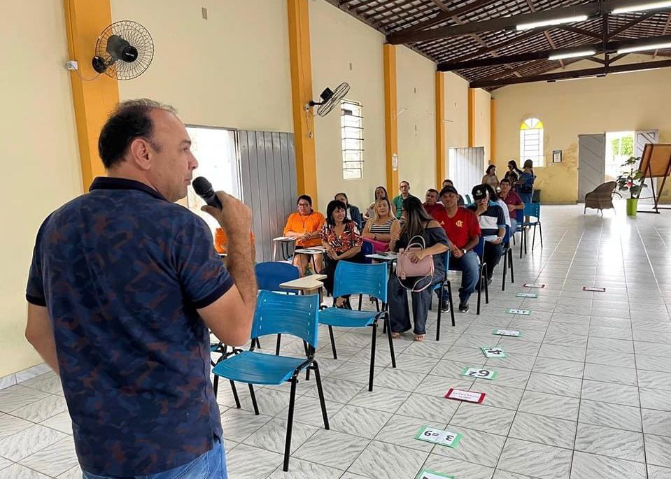 A MARATONA DOS DESCRITORES PARA OS PROFESSORES DE MATEMÁTICA DOS ANOS RINAIS DA REDE MUNICIPAL DE ENSINO.