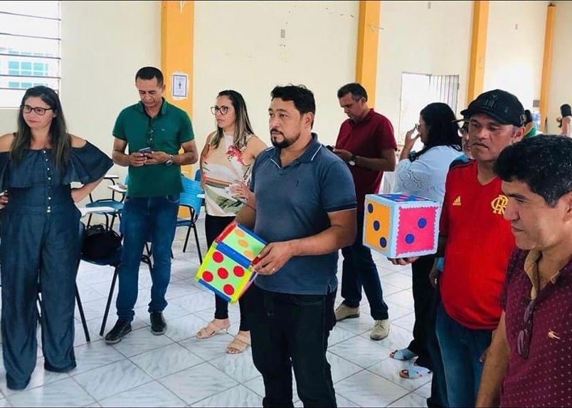 OBJETIVANDO AFERIR O DESEMPENHO DOS ESTUDANTES EM LEITURA DE PALAVRAS E TEXTOS EM LÍNGUA PORTUGUESA