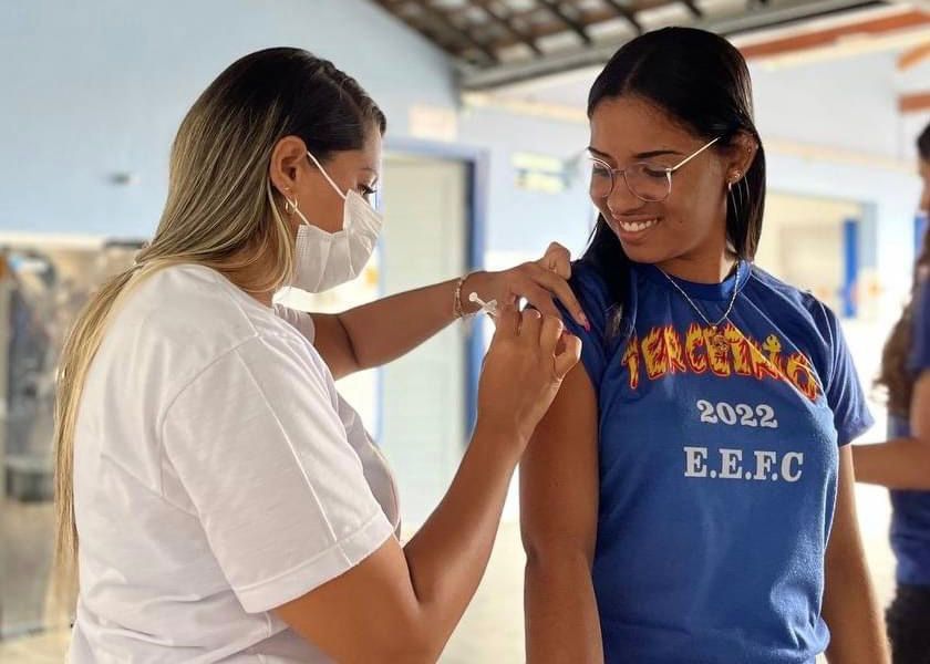 ESQUEMA VACINAL DE ADOLESCENTES ENTRE 12 E 17 ANOS