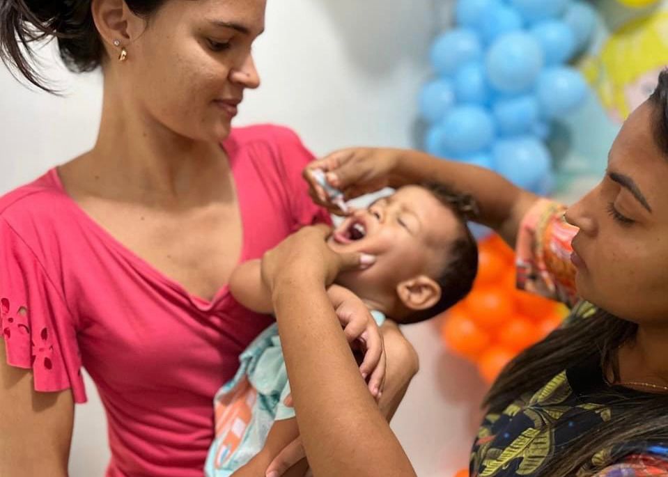 REALIZAMOS NA MANHÃ DESTE SÁBADO, 20, O "DIA D" DA CAMPANHA NACIONAL DE VACINAÇÃO CONTRA A POLIOMIELITE E DE MULTIVACINAÇÃO