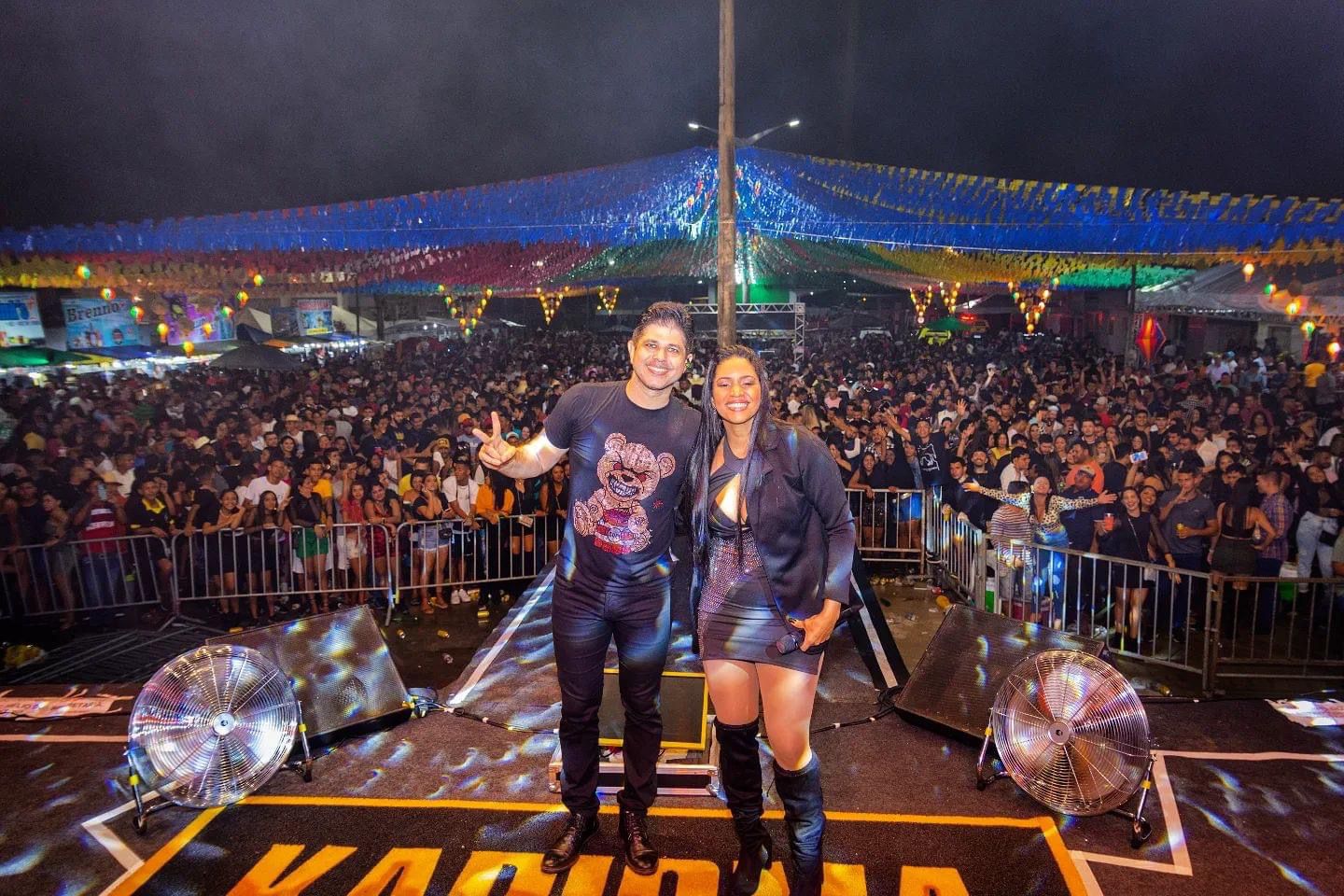 PORTO REAL DO COLÉGIO: PRIMEIRA NOITE DE FORRÓ REAL É SUCESSO ABSOLUTO DE PÚBLICO