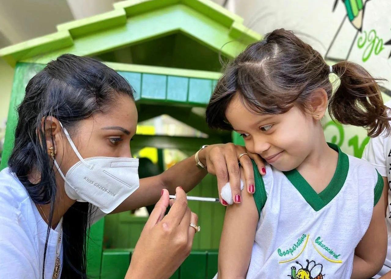 A VACINAÇÃO INFANTIL CONTRA COVID-19