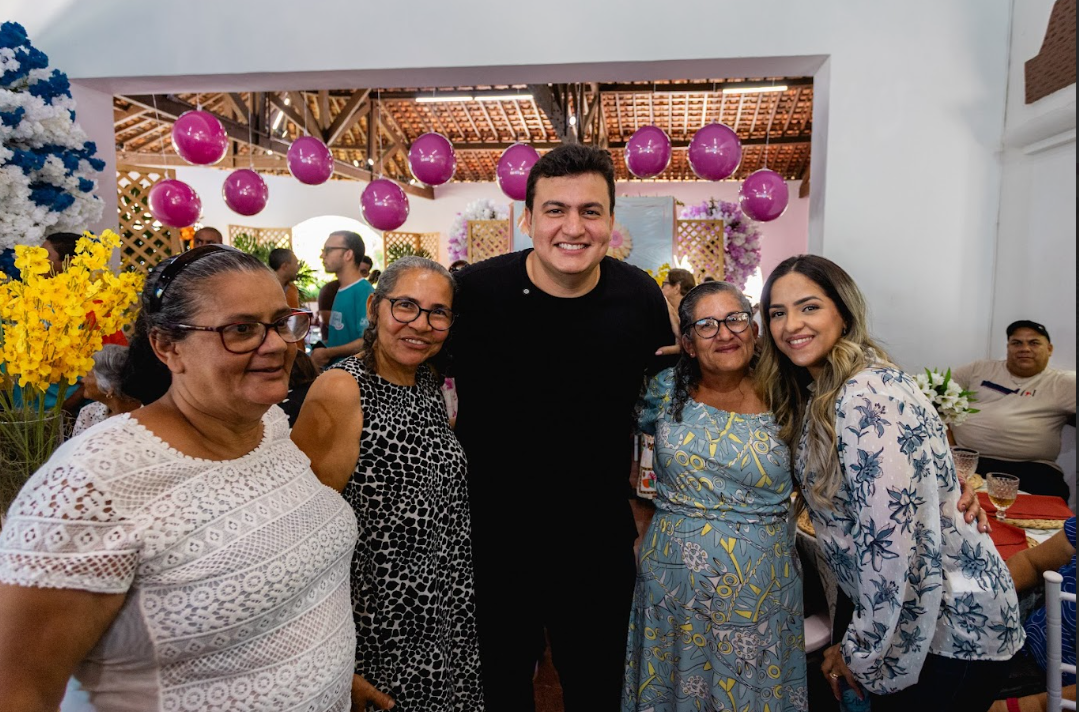Baile da Primavera reúne idosos de Rio Largo em um dia de alegria e celebração na Usina Utinga Leão