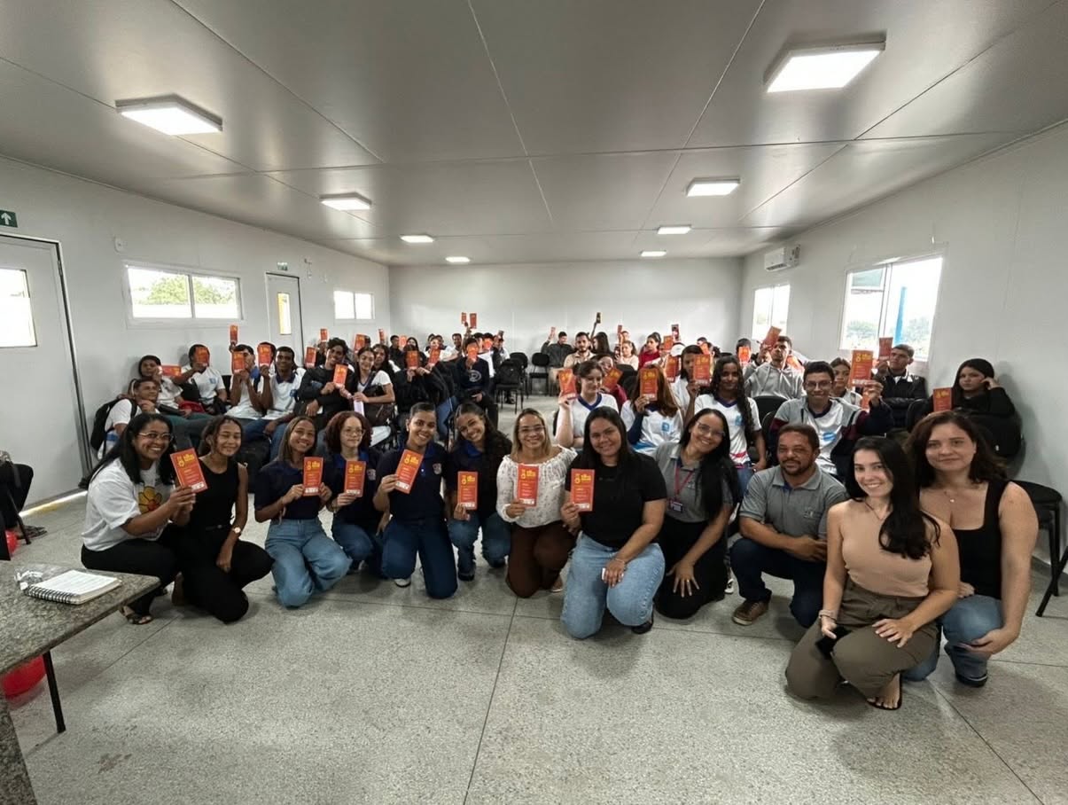 Projeto "Erga Sua Voz" promove conscientização sobre o combate à violência contra crianças e adolescentes