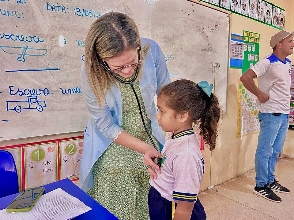 Secretaria Municipal de Saúde realiza PSE na Escola Vereador José Domingos
