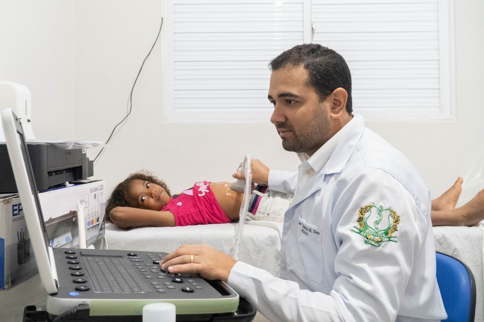 Prefeitura descentraliza serviços de saúde e leva realização de exames para unidades da zona rural