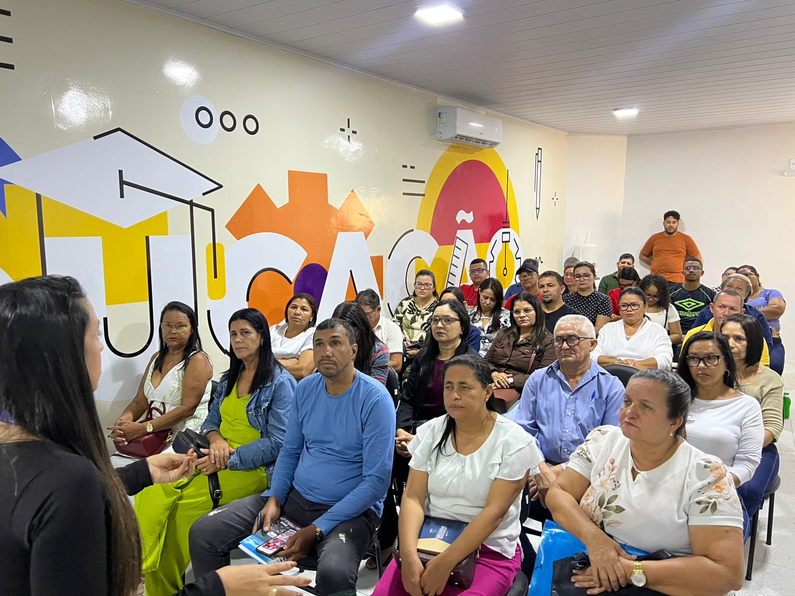 Educação realiza encontro para avaliar desempenho
