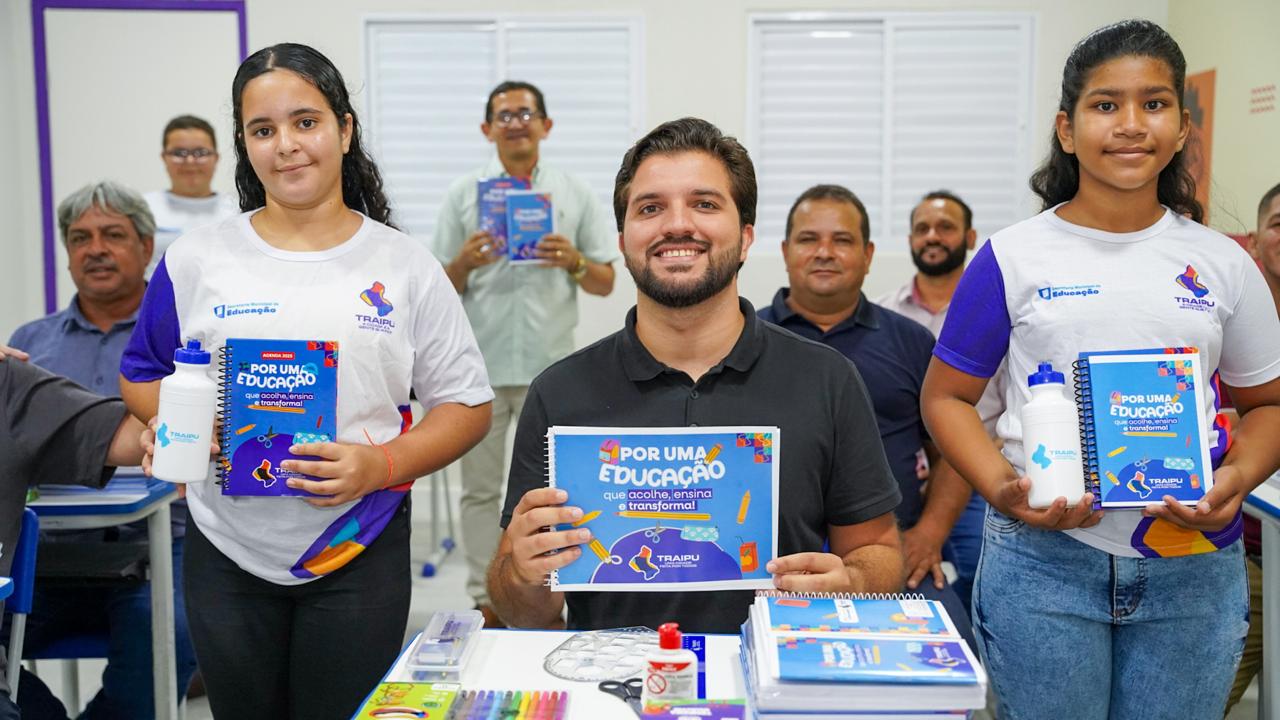 Prefeito Lucas Santos inaugura escola no Povoado Capivara