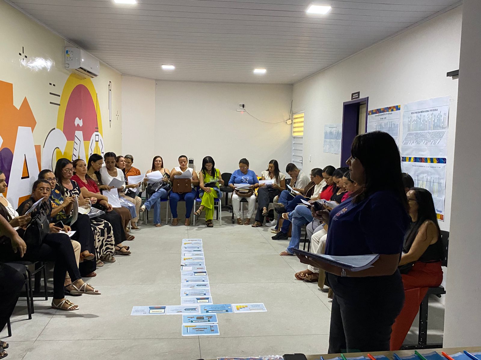 Educação realiza encontro para avaliação de desempenho da rede municipal de ensino